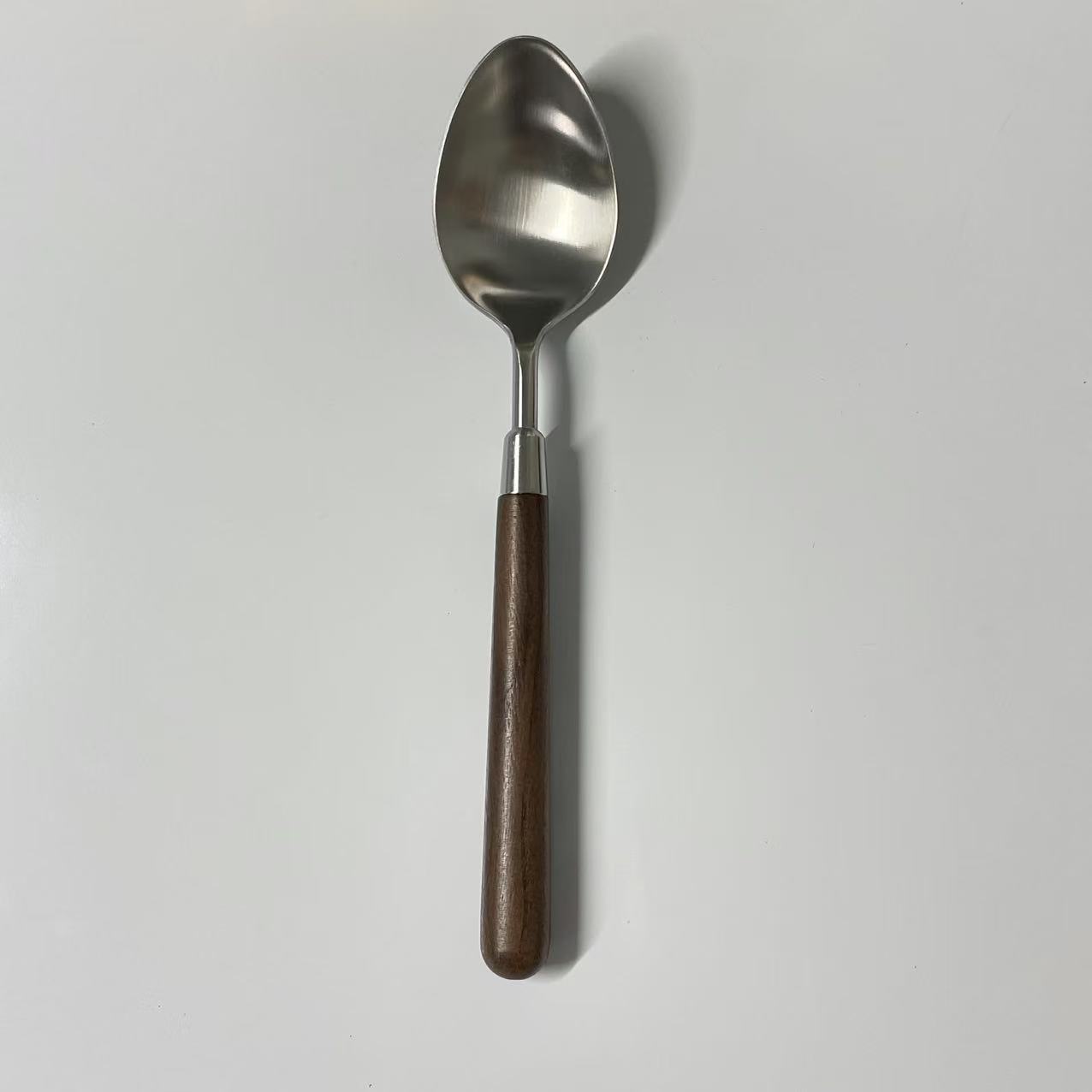 Mango de madera de nogal mate 304: cuchara