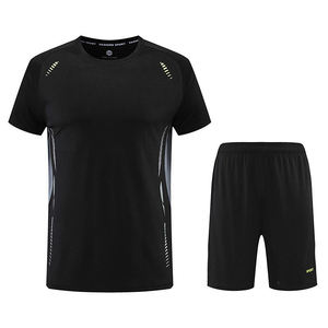 2025 ensemble de vêtements de sport de football à séchage rapide pour hommes maillots de football personnalisés avec uniformes de coupe automatisés - Product Image 5