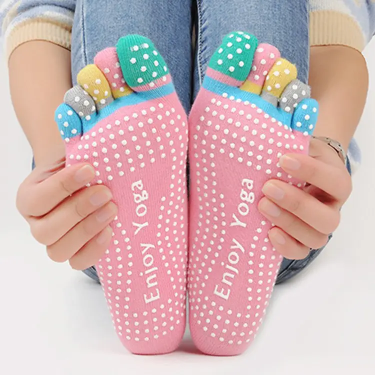 Frauen Yoga 5 Zehen Anti Slip Baumwoll socken Benutzer definiertes Muster Low Moq Buntes Design Yoga Socken
