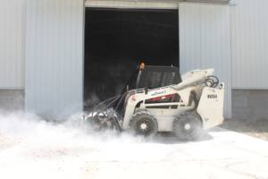 Alat Pemotong Rumput Mini <span class=keywords><strong>Skid</strong></span> Steer WT1605 dengan Mesin Kubota 4300kg untuk Medan Berat, Dilengkapi Front Loader dan Attachment <span class=keywords><strong>Land</strong></span> Planer, Harga Murah, Laris Terjual - Product Image 2