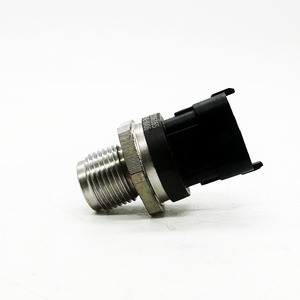 0281006165 504382791 5043827910 5037751330 Sensor de alta presión de riel de combustible para <span class=keywords><strong>IVECO</strong></span> NEW HOLLAND DIESEL - Product Image 3