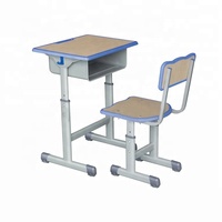 Chaise d'Élève en Bois Moulé avec un Bac à Livres Intégré Sous le Siège Parfait pour Garder les Salles de Classe Propres dans les Écoles Primaires