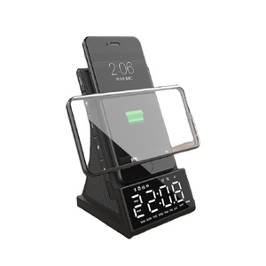 <span class=keywords><strong>Radio</strong></span> FM <span class=keywords><strong>Chargeur</strong></span> sans fil rechargeable par USB 3 en 1 Charge rapide Haut-parleur BT Affichage numérique <span class=keywords><strong>Réveil</strong></span> Socle de charge - Product Image 1