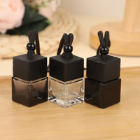 Bouchon en bois de verre noir vide 8ml diffuseur de voiture suspendu bouteille de parfum carrée avec bouchon à vis