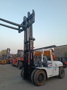 Chariot élévateur diesel d'occasion Komatsu FD2.5/3/4/5/7/10/15/16/25/30 tonnes, modèles FD50, FD70, FD100, avec système Three Master Shanghai, à vendre à Shanghai - Product Image 2