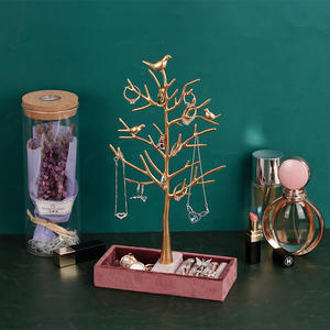 Présentoir de <span class=keywords><strong>bijoux</strong></span> créatif branches dorées Rangement de <span class=keywords><strong>bijoux</strong></span> Collier suspendu Présentoir de boucles d'oreilles avec plateau à anneaux - Product Image 5