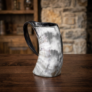 B.S. Tazas Vikingas de Cuerno de Buey Reciclables y Ecológicas, Hechas a Mano al Estilo Americano, Pulidas a Mano, INTERNATIONAL BI-01451, para Camping - Product Image 1