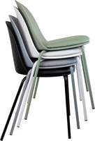 Chaises de salle à manger modernes empilables sans accoudoirs en plastique avec siège rembourré en cuir PU et pieds en métal