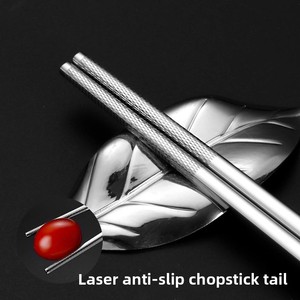 Palillos Cuadrados Antideslizantes <span class=keywords><strong>de</strong></span> Acero Inoxidable 316, con Logotipo <span class=keywords><strong>de</strong></span> Flores, Acabado Cepillado, Modernos, para el Hogar - Product Image 3