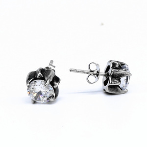 yunnique <b>Stud</b> <b>Earrings</b> <b>Black</b> Stone Claw Setting Titanium Steel Geometric Fashion Jewelry - Product Image 5