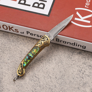 Mini porte-clés personnalisable OEM <span class=keywords><strong>Couteau</strong></span> EDC Lame en acier Damas VG10 avec poignée en cuivre pour <span class=keywords><strong>couteau</strong></span> de bricolage de qualité camping - Product Image 5