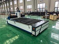 Machine de découpe laser à fibre CNC 1500W 2000W 3000W pour acier inoxydable, acier au carbone, tôle métallique