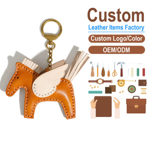 Porte-clés Pégase créatif en cuir véritable, fait main, en cuir de vachette pleine fleur, breloque de sac, cheval volant coloré, ornement à suspendre pour voiture - Product Image 1