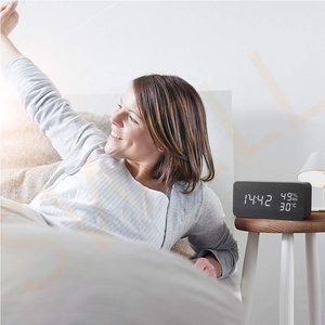 Trang Trí Nội Thất Đồng Hồ Retro Bàn Để Bàn Đèn Ngủ Đồng Hồ Báo Thức Kỹ Thuật Số Bằng Gỗ Với Chức Năng Báo Lại - Product Image 6