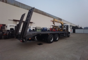รถยกพ่วงแบบพื้นเรียบดีเซล 6x4 ใหม่ พร้อมเครนยืดหดได้ X CMG ขนาด 6.3 ตัน มาตรฐานไอเสียยูโร 2-6 - Product Image 3