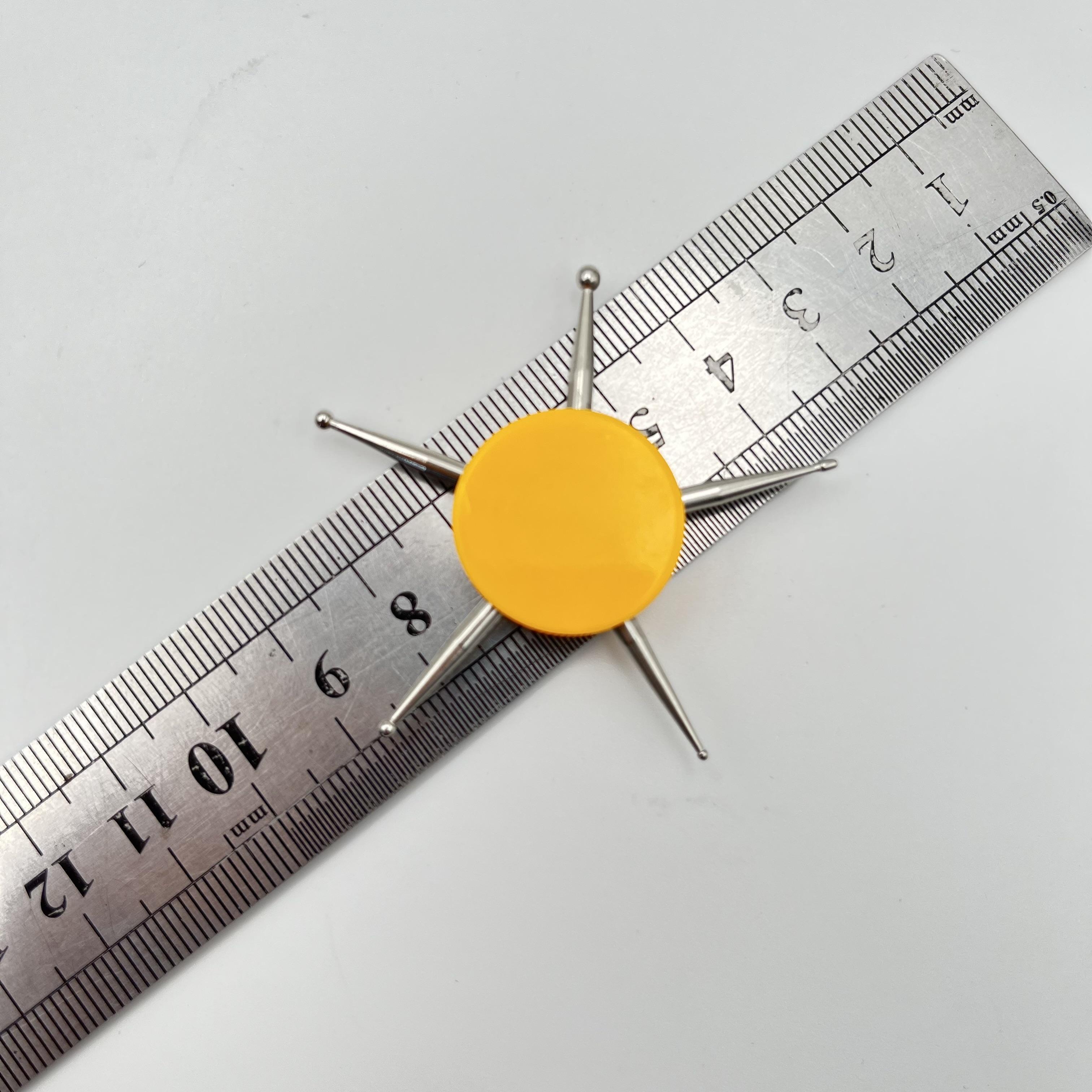 สีเหลือง