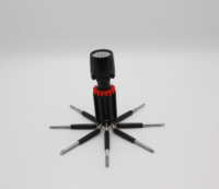Tournevis multifonctionnel 8 en 1 avec lampe de poche Outils à main Kit d'outils de réparation à usage domestique