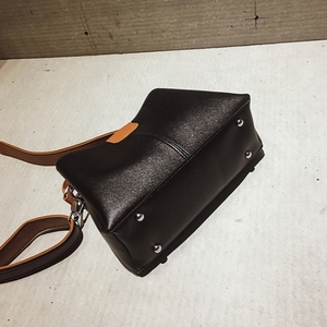 Nouveau Sac Fourre-tout Femme en Cuir PU Grande Taille Style Rétro 2024, Sacs à Main Couleurs Contrastées, Sac Bandoulière Rétro pour Femme Idéal pour l'<span class=keywords><strong>Été</strong></span> et les Trajets Quotidien - Product Image 6