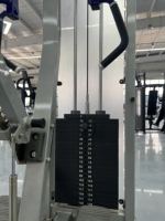Máquina de remo sentado comercial con carga de placas, equipo de fitness de alta resistencia para entrenamiento de músculos de espalda, ideal para proyectos de gimnasios y clubes.