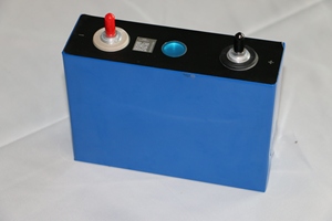 แบตเตอรี่ LiFePO4 เกรด A คุณภาพสูง 3.2V 100Ah รุ่น MB31 8000 รอบการใช้งานแบบ Deep Cycle สำหรับระบบกักเก็บพลังงานภายในบ้านและระบบพลังงานแสงอาทิตย์ - Product Image 4