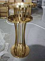 Table haute moderne en acier inoxydable doré avec plateau en verre, design durable pour les mariages, les fêtes et l'utilisation commerciale
