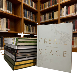 Exquisito Portafolio de Cuero Sintético Grabado para Colecciones de Calidad Museo - Bespoke Legacy Book Factory - Product Image 1