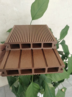 Planteurs imperméables de profils de balustrade de Decking de WPC