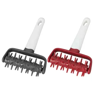 Rodillo perforador de masa de pizza con rueda y púas, herramienta para evitar ampollas en la piel, para cocina casera - Product Image 1