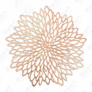 Tapis de Table creux en PVC doré en forme de fleur pour décoration de table - Product Image 5