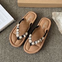Tongs en PVC à strass pour femme – Nouvelle tendance polyvalente pour l'été, usage extérieur, semelle souple, motif lettres, collection 2026