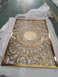 装飾用のモダンなデザインのアルミニウム真鍮刻印穴あきファサードパネル