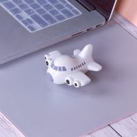 Balle anti-stress en mousse PU en forme de petit avion unisexe Jouet pour enfant Conception d'avion sans roue