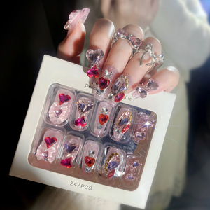 เล็บปลอมสำเร็จรูปประดับกลิตเตอร์รูปหัวใจสุดหรู ทำมือ สำหรับวันวาเลนไทน์ ขายส่ง - Product Image 3