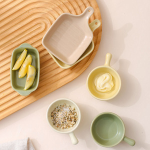 Mini assiette carrée en céramique avec poignée pour sauces, condiments, vinaigre, sauce soja, et comme bol à trempette pour la cuisine, la maison, le barbecue, les pique-niques et les collations - Product Image 3