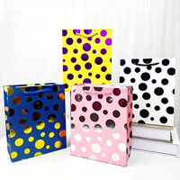 Sacs cadeaux en papier kraft à pois métalliques brillants avec poignées, couleurs assorties, pour anniversaire, mariage, fête, emballage de vente au détail