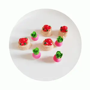 Toplu 100 adet/grup Mini reçine yapay domates havuç dekorasyon el sanatları Dollhouse ev partisi peri bahçe DIY malzeme