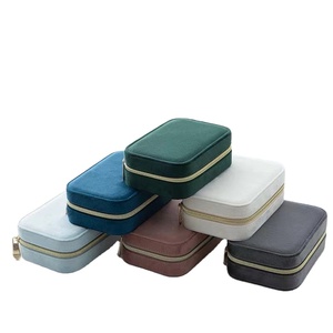 Hot Custom Logo Velvet Small Square Gift Case Travel Jewellery Organizer Necklace Ring Earring Jewelry Storage Box