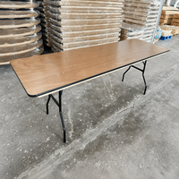 Table de banquet rectangulaire pliante en contreplaqué robuste de 8 pieds (30 x 96 pouces) – Table de réception pliable en bois pour hôtels et mariages
