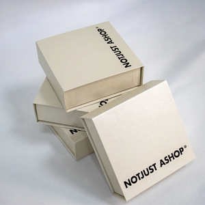 Boîte d'emballage de bijoux de luxe personnalisée, petite, carrée, avec fermeture magnétique, logo, doublure en papier et coton, édition Saint-Valentin, OEM disponible - Product Image 3