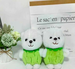 Lindos peluches de oso blanco de 0-10 cm, animales de peluche suaves para niños de 2 a 4 años, diseño unisex con chaleco verde. - Product Image 3