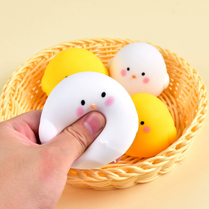 Juguete Antiestrés Creativo de Rebotación Lenta, con Forma de Pollo Bobo de Harina, Animalito Adorable y Divertido para Apretar - Product Image 1