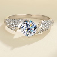 Bague en argent sterling S925 plaqué rhodium avec moissanite multicolore 1 carat certifiée GRA, pavé intégral et pierres latérales torsadées à double sangle