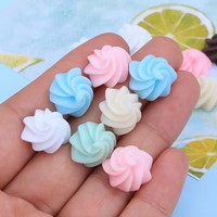 Stock en gros de motifs en résine colorée à dos plat, prix abordable, pour DIY, motifs Crème Fouettée, Fleurs, Bonbons, pour la décoration, les souvenirs et les styles artificiels