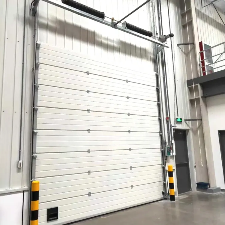 Porta seccional industrial de aço inoxidável de fácil manutenção, porta seccional longa de garagem, portas suspensas seccionais personalizadas