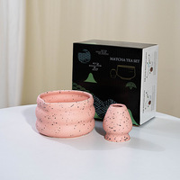 Bol à matcha en porcelaine de style japonais, luxe léger, avec bec verseur, emballage en boîte rose, grand saladier vert mat, fouet à thé