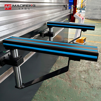 Presse plieuse hydraulique CNC synchronisée automatique avec moteur haute puissance pour l'aluminium et l'acier au carbone