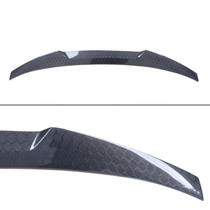 สปอยเลอร์หลังทรงรังผึ้งคาร์บอนสไตล์ M4 สำหรับรถ A3 S3 RS3 8V ลิมูซีนซีดาน ปี 2013-2020 - Product Image 3