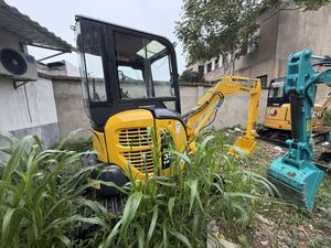 Excavatrice compacte sur chenilles Komatsu PC35 d'occasion, en excellent état de fonctionnement, capacité de creusement haute performance, prix attractif, prête à l'emploi - Product Image 3