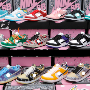 Chaussures de basket-ball miniatures AJ1 à prix avantageux, modèle personnalisé créatif, mini baskets pour cadeaux - Product Image 5