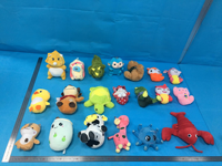 Oursons en peluche en gros d'usine, jouets en peluche 17-20 cm, cadeau pas cher pour la Saint-Valentin avec doublure en maille et rembourrage en coton PP